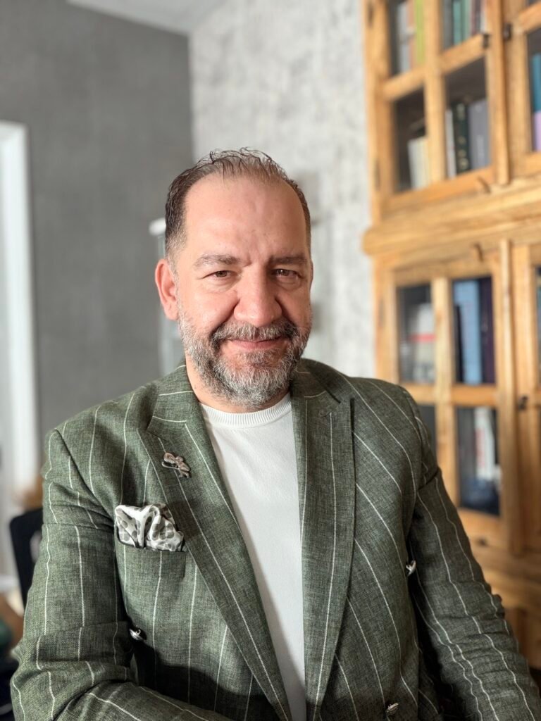 Op. Dr. Alparslan Demir, Kadın Hastalıkları ve Doğum Uzmanı